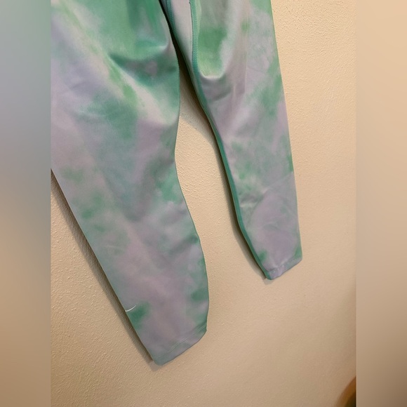 Nike One Icon Clash Mid-Rise Crop Leggings Green/White Size Small - Picture 7 of 15